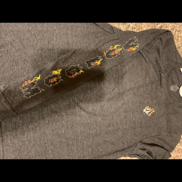 Volcom long sleeve - Picture 3 of 4